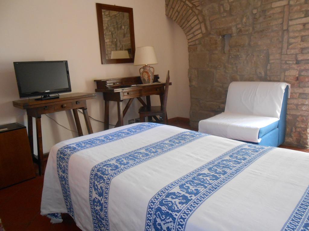 Lo Spedalicchio Hotel Бастия Умбра Екстериор снимка